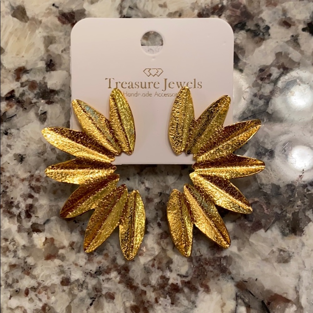 Treasured jewels earrings